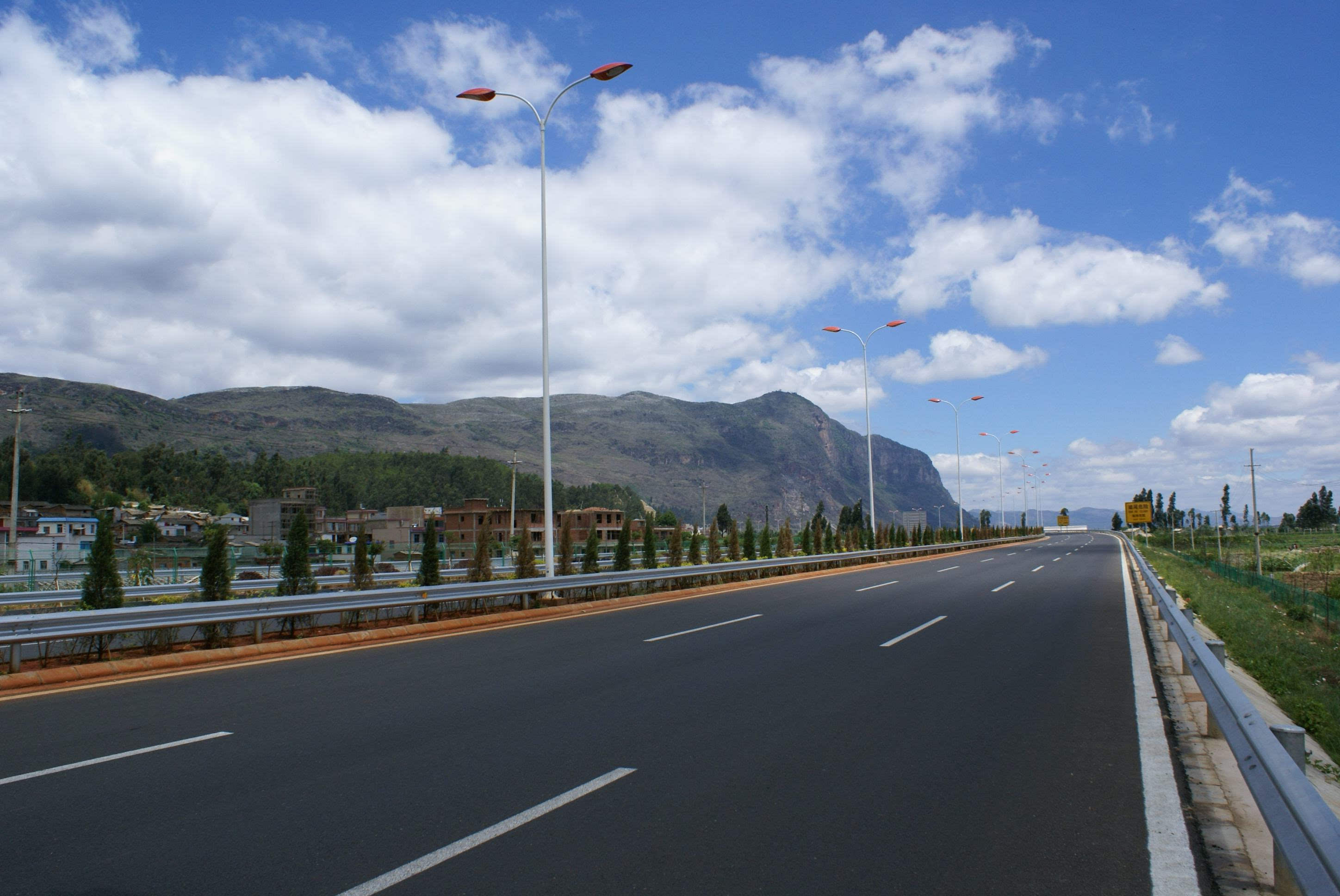 据安徽商报消息昨日,安徽省交通厅公布了安徽省高速公路网规划(2016