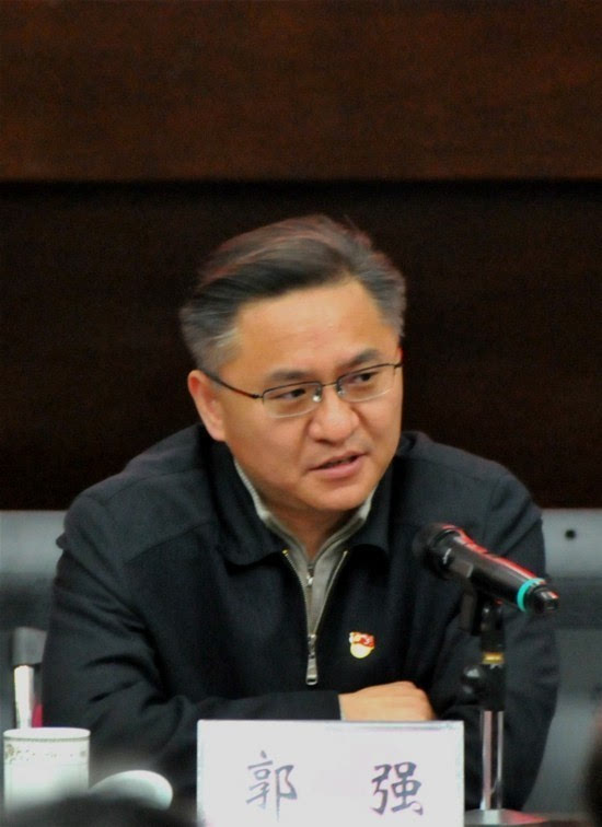 图为第八批援藏干部总领队,自治区党委组织部副部长郭强讲话