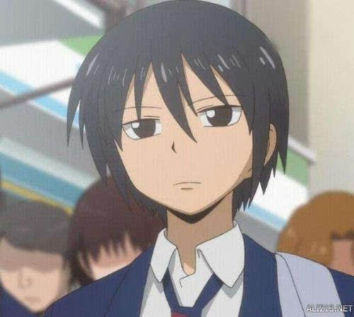 刚开始伪装成个性懦弱,胆小,迷糊的红夫人的黑发执事.