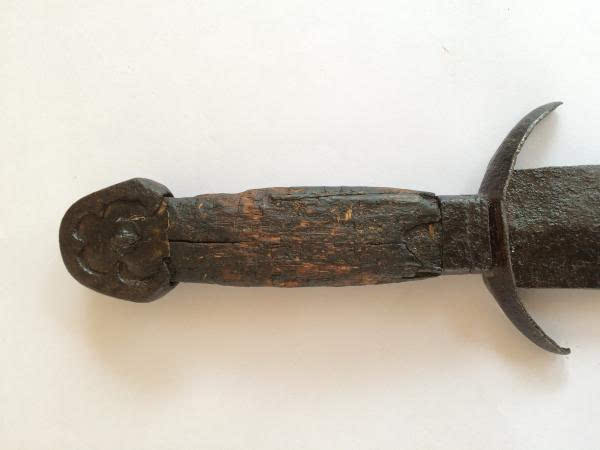 宋剑作为随身刃器的使用和礼仪象征功能