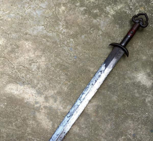 宋剑作为随身刃器的使用和礼仪象征功能