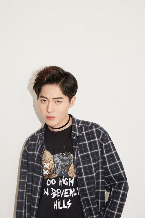 刘胤君时尚写真曝光 多面少年男友力max