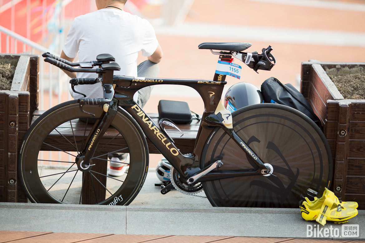 来铁三赛场多,就会对看到豪车这种事完全麻木了.