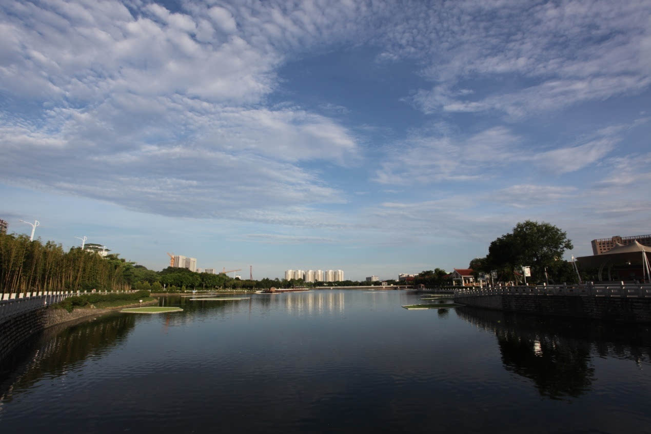 招商莱顿小镇莱小镇遇见健康的湖居生活