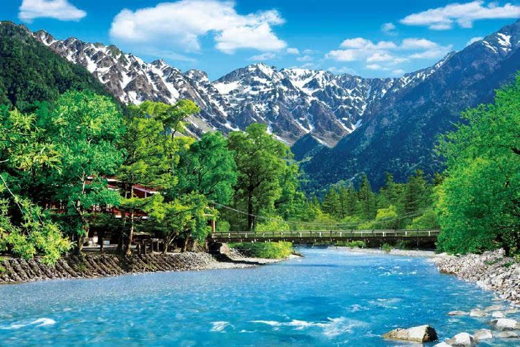 日本旅游景点:盘点将日本的五月装点成五彩斑斓的景点