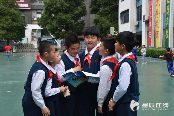 长沙小学生一封信惊动市委书记 童言无忌畅谈共享单车利弊