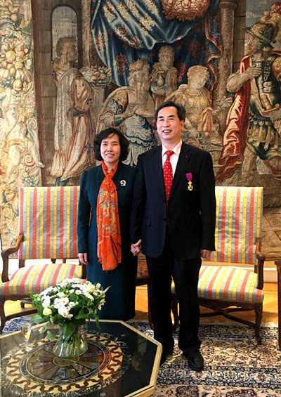 中国珠宝企业家周宗文获授比利时国家荣誉勋章