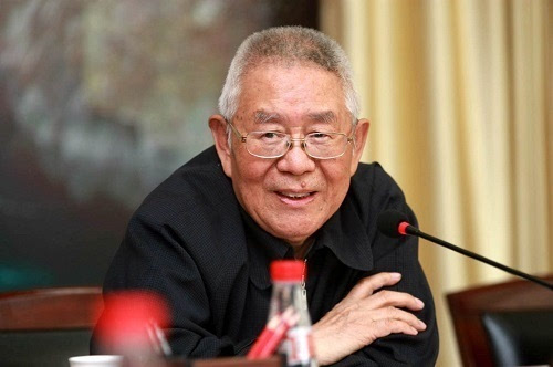 国务院新闻办原副主任杨正泉国务院新闻办原副主任杨正泉表示,青少年