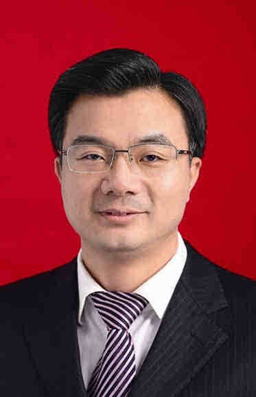 黄剑雄任潜江市委书记