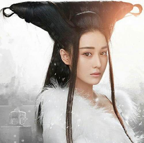 八位"狐狸精苏妲己" 张馨予娇媚入骨 她无法超越
