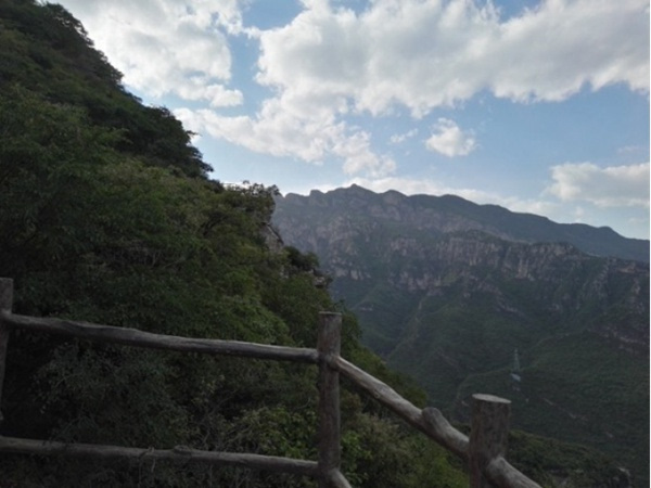 五一小长假的延续坡峰岭游记