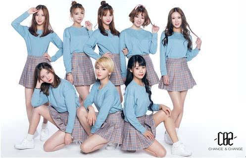 正文 4月23日, "ch2"女团成员关丹参加了日方主办的"fashion leaders