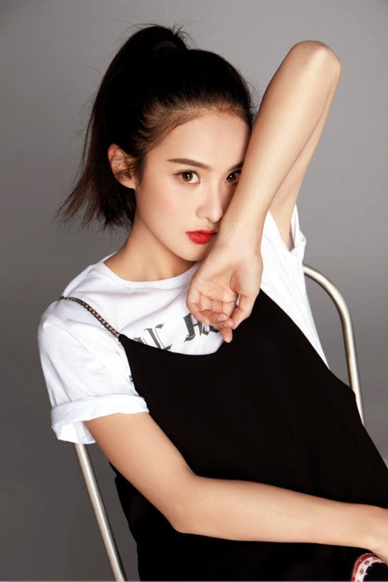 每周日晚22:00锁定湖南卫视,赖雨濛带您继续探索未知的挑战!