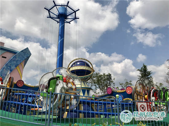 童梦之旅起航 40余名贫困学生畅游公园1903梦幻联邦乐园