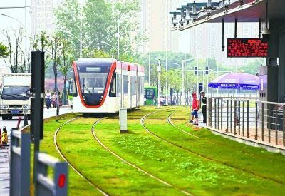 下月来沌口坐有轨电车 与地铁三号线无缝换乘