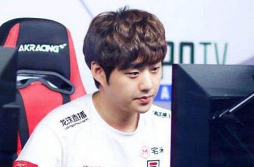 bang很喜欢英雄联盟冠军皮肤比拿冠军还开心