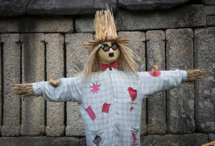 稻草人制作大赛 宛若童话世界