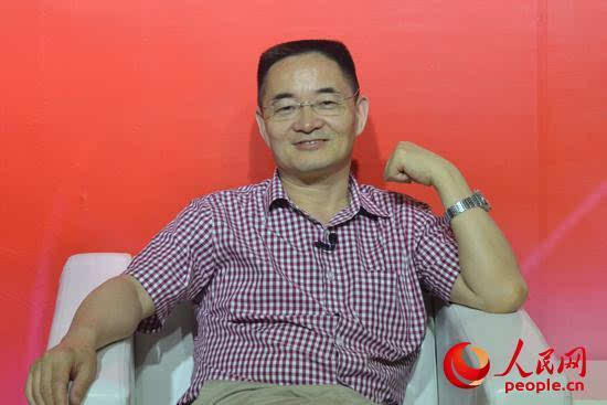 碧水源常务副总裁何愿平接受人民网专访 初梓瑞摄