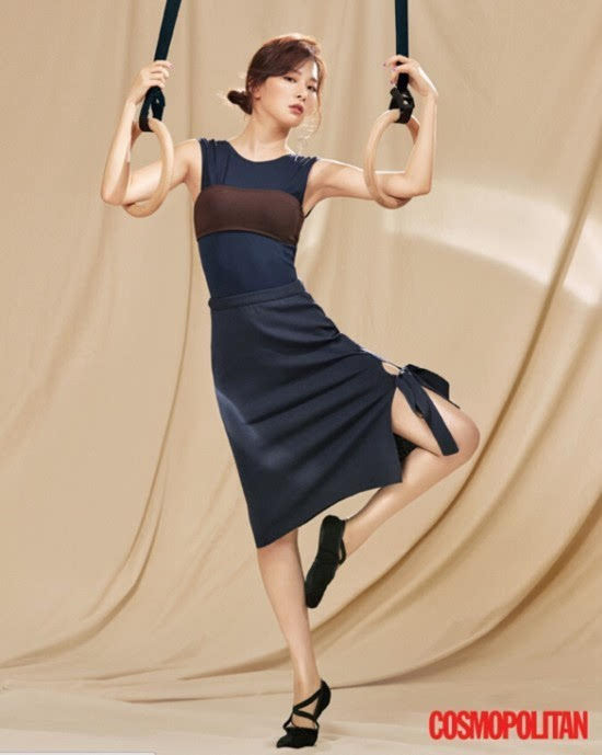 偶像电视剧工作团7朵鲜花拍大片全昭弥涩琪等展现完美形体