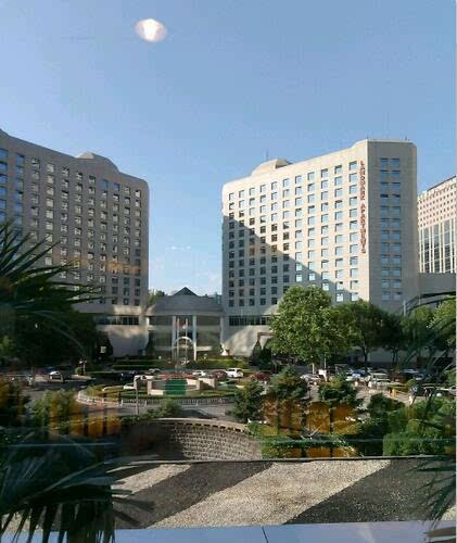 北京喜来登长城饭店地址:东长安街33号(近王府井大街)北京饭店位于市