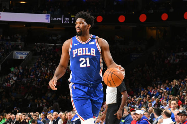 76人中锋乔尔-恩比德在接受采访时,谈到了对于球队进攻的看法,他认为