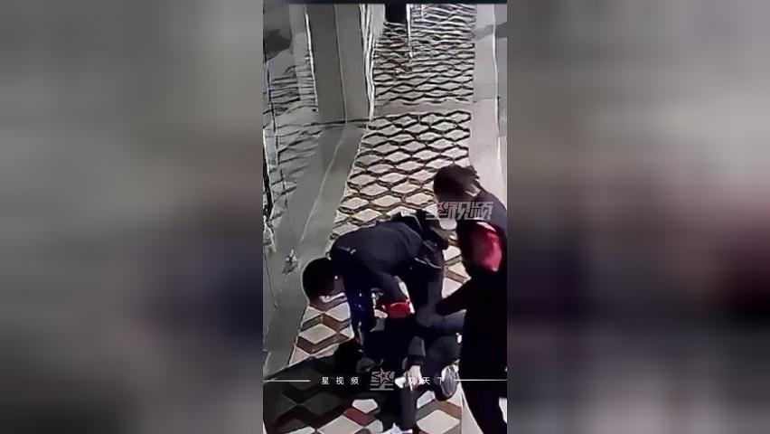 太帅了！00后新警深夜百米冲刺抓捕盗窃嫌疑人，嫌疑人大喊：我服