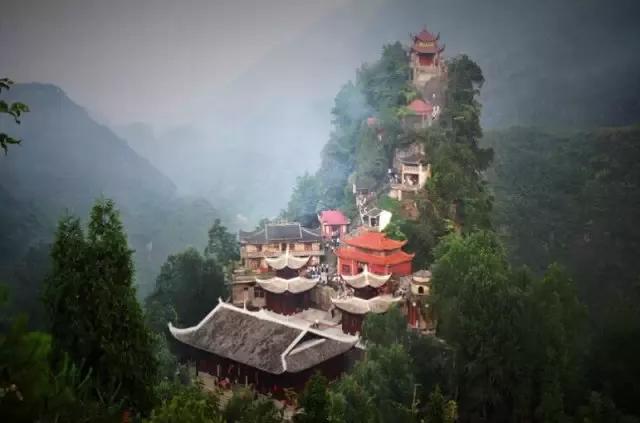 正安石笋峰,正安八景之一,位于正安县凤仪镇,地处楼台新区与清溪河