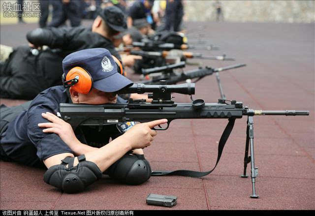 精度堪忧的中国解放军88式狙击步枪 瞄准镜2000发就要换