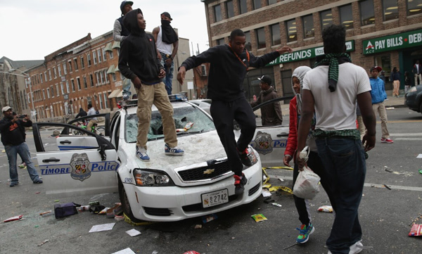 巴尔的摩骚乱事件图片