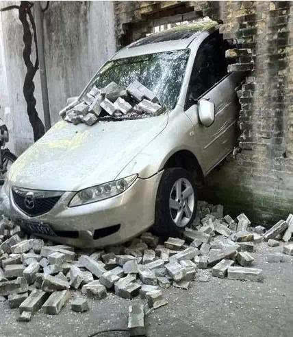 世界上最诡异的车祸图片