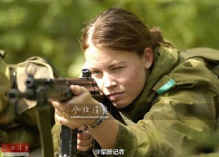 挪威陆军女兵进行打靶训练乌克兰空军女飞行员芬兰女兵