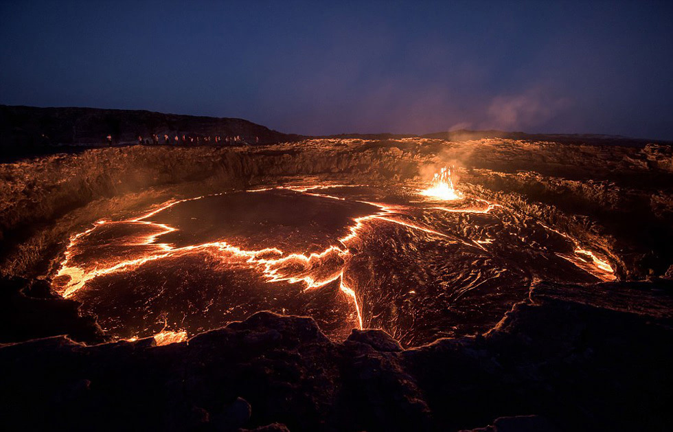 阿雷纳火山图片