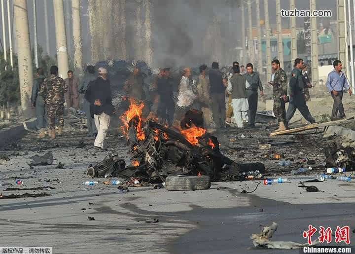 阿富汗首都发生爆炸图片
