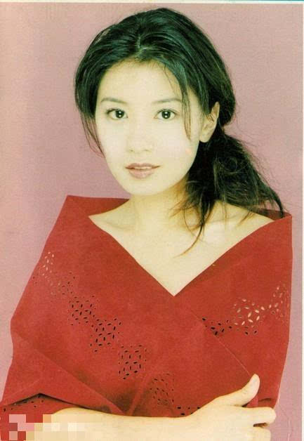贾静雯20年前旧照图片