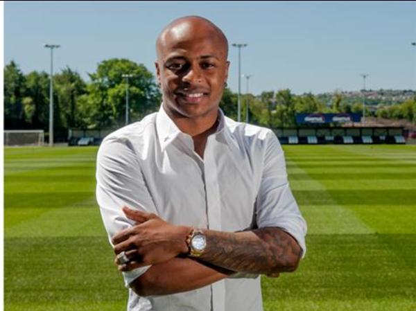 安德烈·阿尤(a-阿尤 j-阿尤)将在斯旺西与好友戈米斯相聚