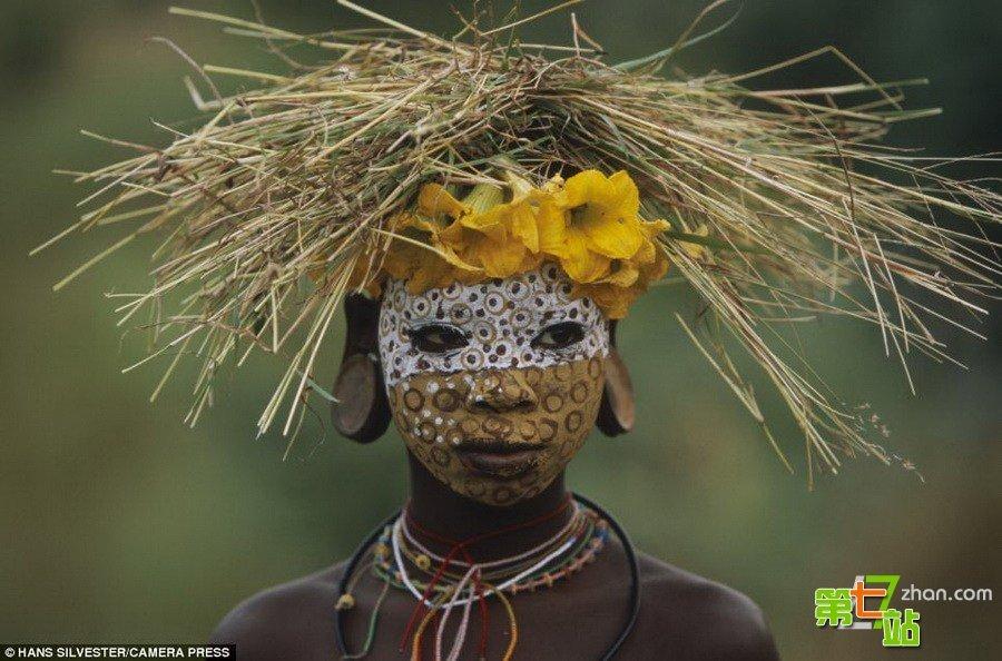 非洲画脸的文化特点图片
