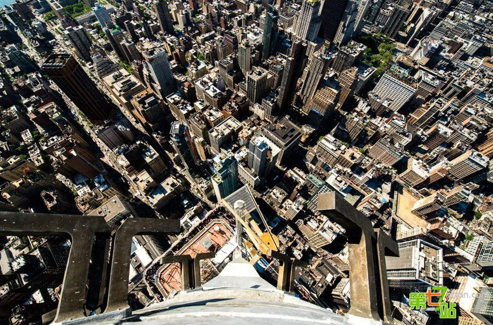 纽约摩天大楼顶部俯瞰的震撼视野