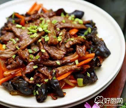 胡蘿蔔木耳炒牛肉