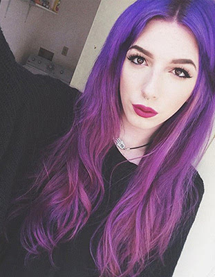 如果你的发质够好可以经得起漂染,那么一定要试试紫色的发色!