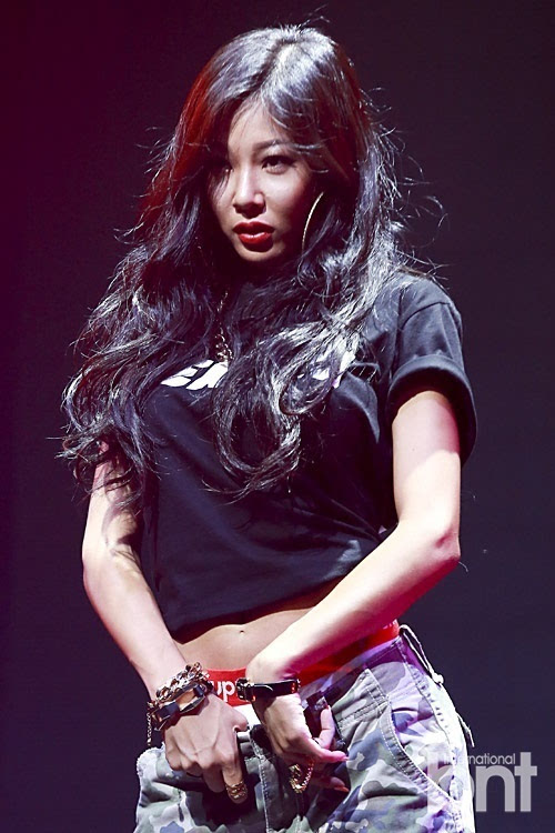 bnt新闻讯 15日,韩国歌手jessi在首尔麻浦区某艺术厅举行第二首单曲