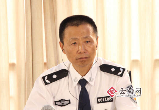 云南省公安厅副厅长胡祖俊做客金色热线解答机动车注销需要手续