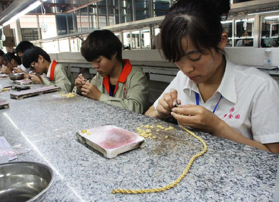 梦金园黄金首饰生产车间