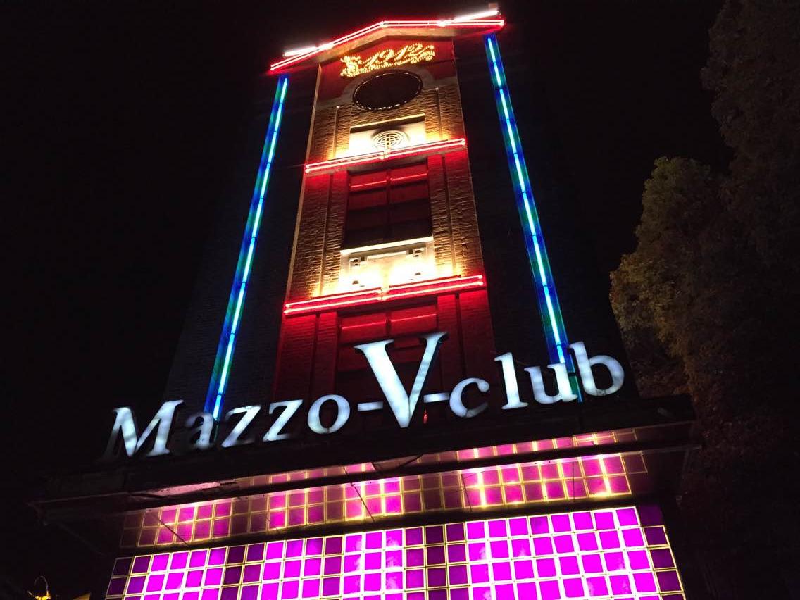 未睹真容已火遍小型suv届的欧力威x6,终于将在今夜南京正式上市,暨拗