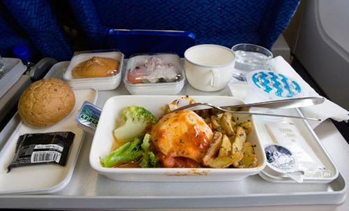 其实飞机餐不全是坑爹的 关键看你吃的是国内的还是国外的