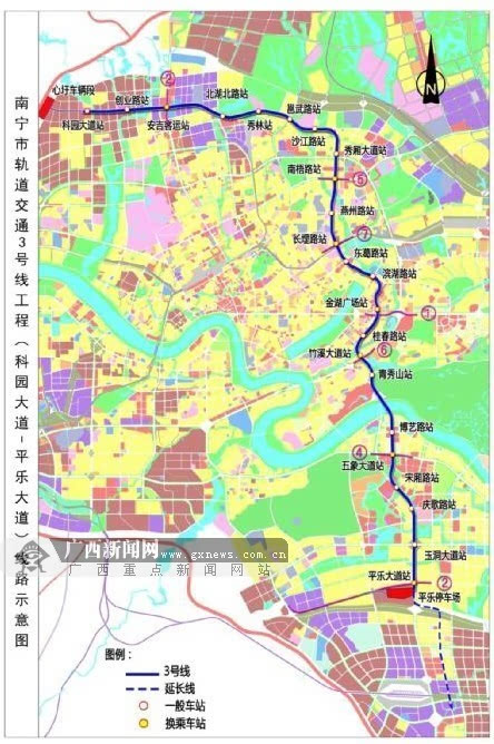 南寧地鐵3號線沿線站點已經開始圍擋施工.