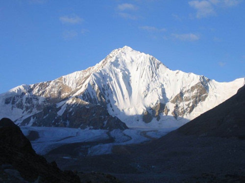 俄一登山運動員登頂吉爾吉斯斯坦列寧峰時遇難