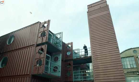 大学生用8500个啤酒瓶建小屋世界上奇怪房子