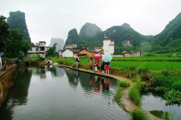 除此之外廣西風水寶地還有柳江落滿,全州郊區,來賓寺山那沙,來賓蒙村