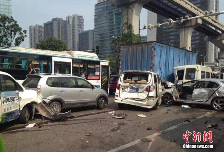 重庆南坪车祸事故图片