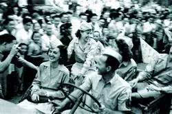 70年前的事情(70年前的今天   什么欢乐能有胜利如此激荡人心)